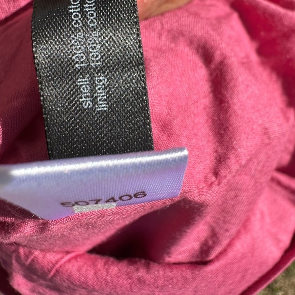 The limited Vibrant Pink Skirt - Picture 6 of 6